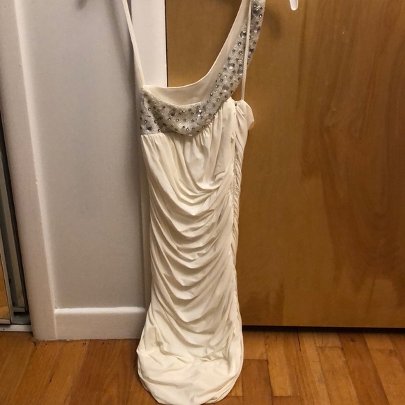 White one shoulder dress - Picture 1 of 2